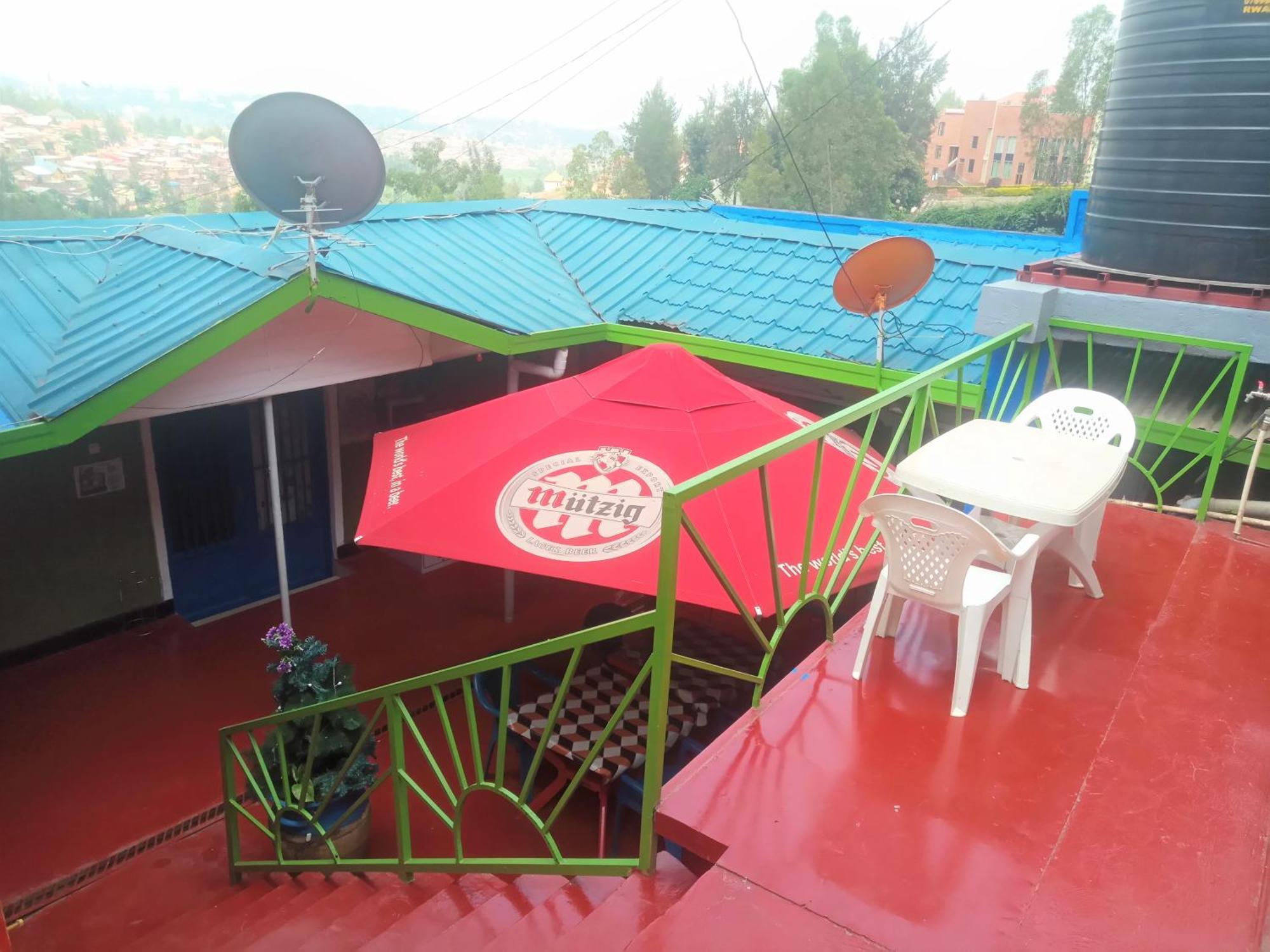 Colours Club And Spa Kigali Esterno foto