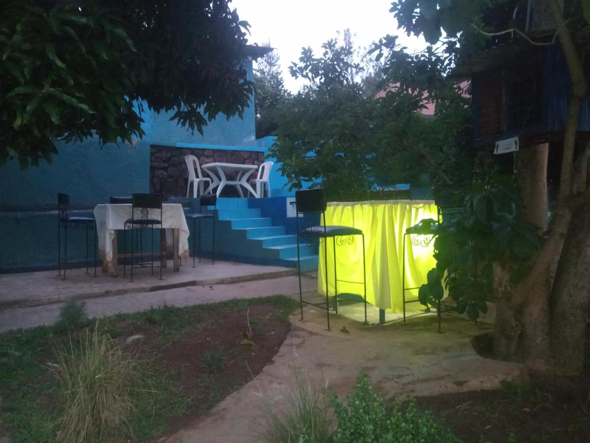 Colours Club And Spa Kigali Esterno foto