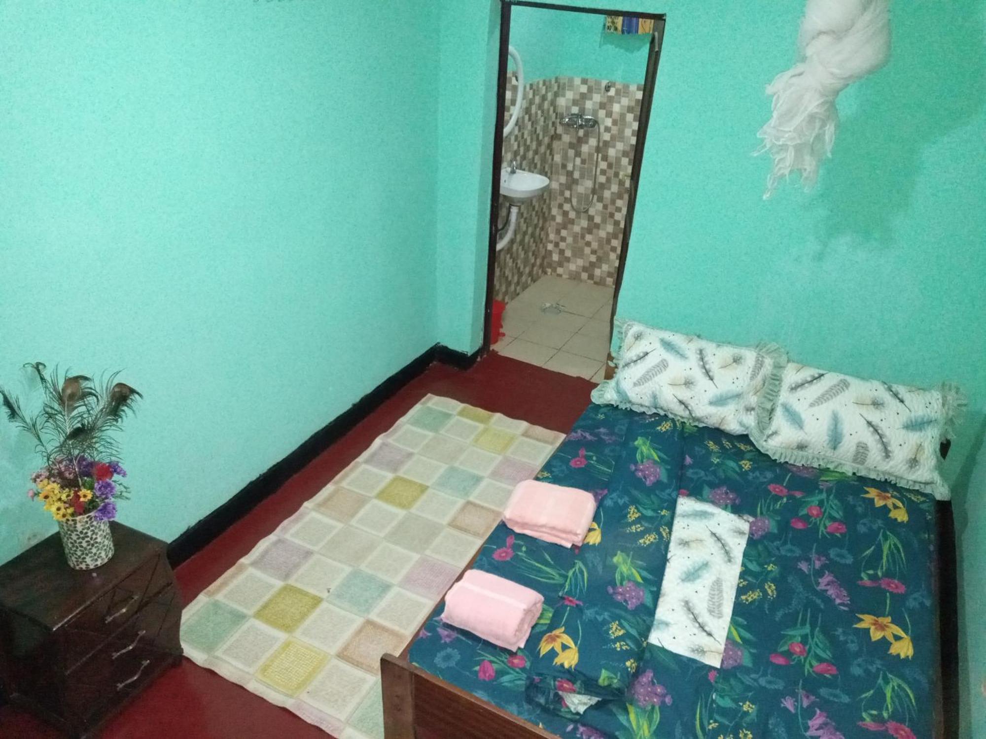 Colours Club And Spa Kigali Esterno foto