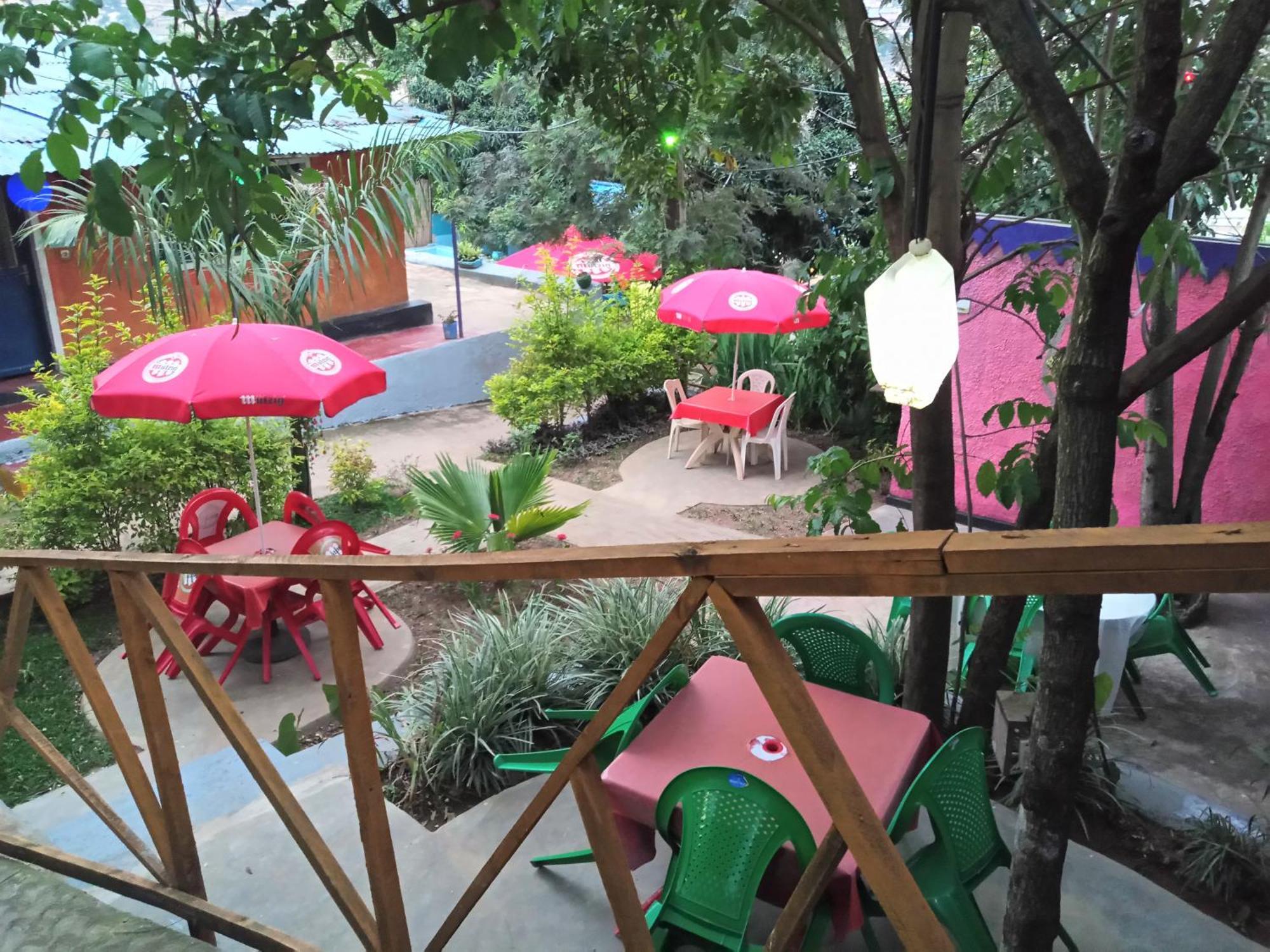Colours Club And Spa Kigali Esterno foto