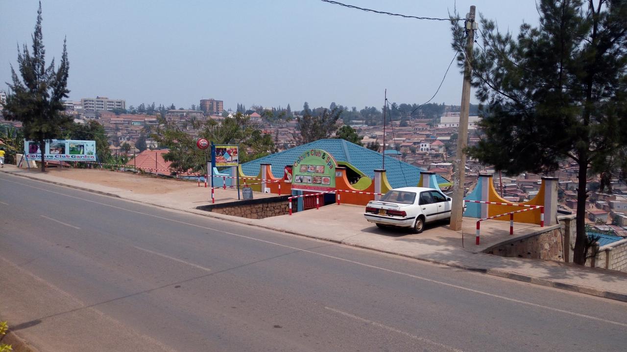 Colours Club And Spa Kigali Esterno foto